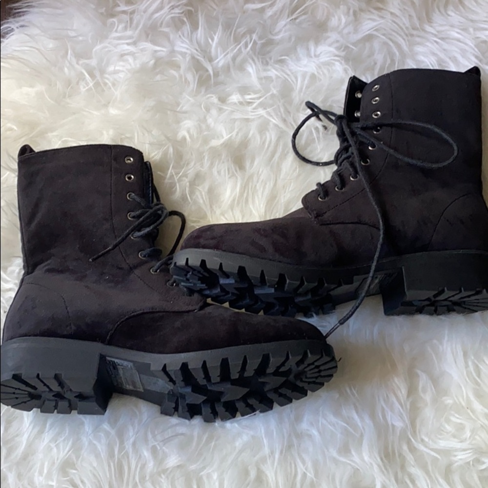 New Womens  black boots size 6.5